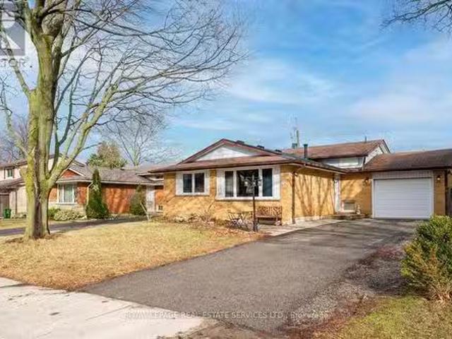 House for sale in Ancaster, Ontario