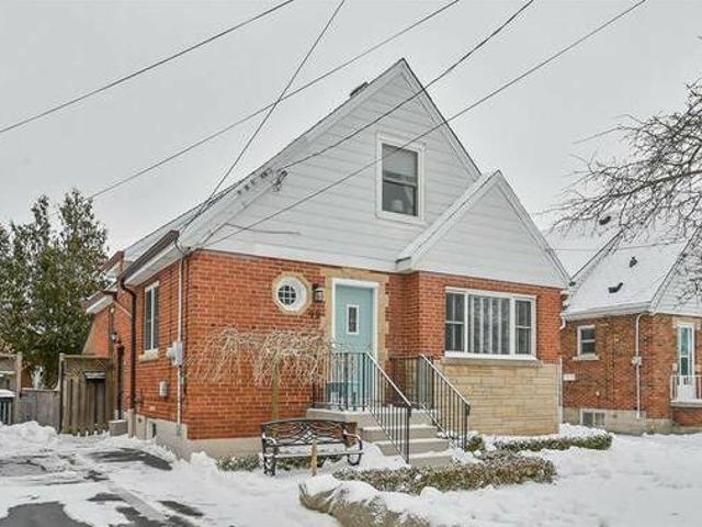 House for sale in Ancaster, Ontario
