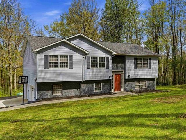 House for sale in Bruceton Mills, West Virginia