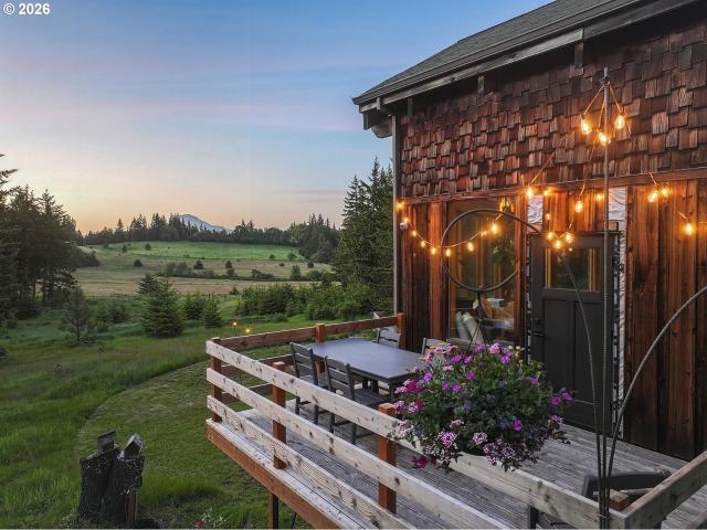 House for sale in White Salmon, Washington
