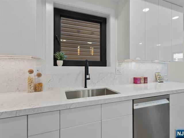 Condo for sale in Hudson, New Jersey