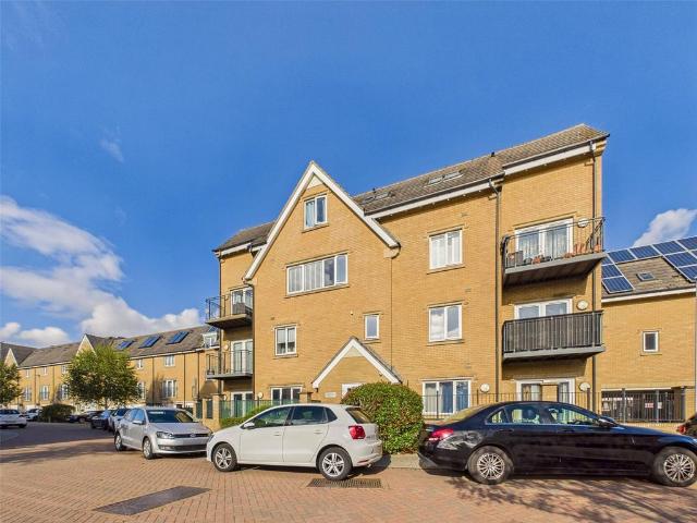 Apartment for rent in London Borough of Hillingdon, Greater London