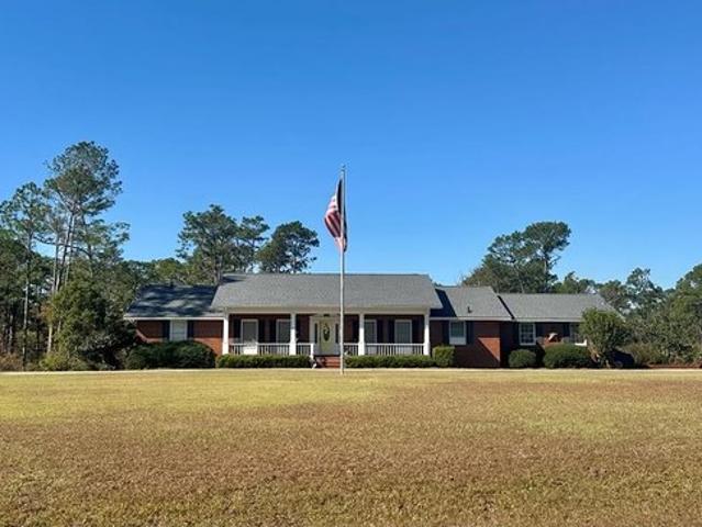 House for sale in Douglas, Coffee County