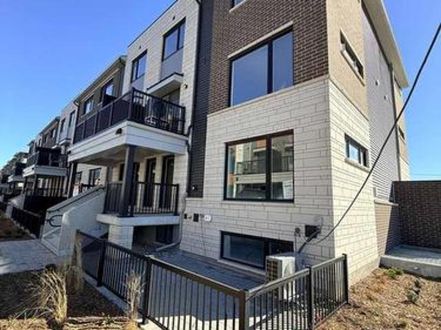 Townhouse for rent in Barrhaven West, Ottawa