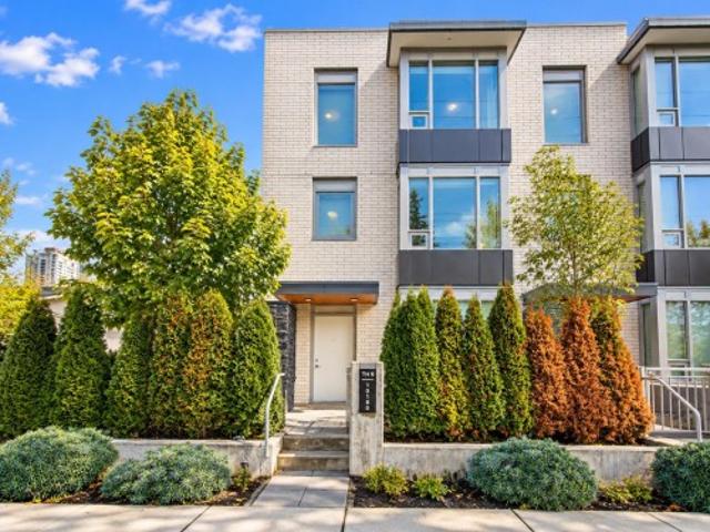 Townhouse for sale in City Centre, Surrey