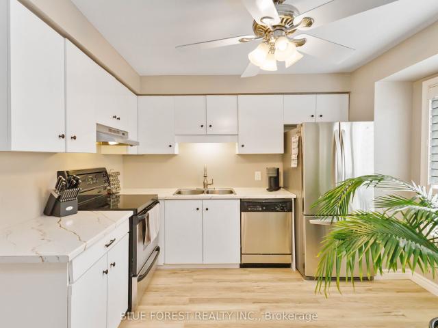 Condo for sale in Arva, Ontario