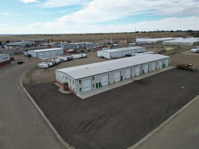 Commercial for sale in Redcliff