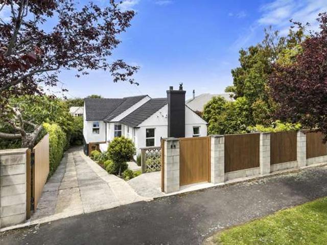 House for sale in Otakou