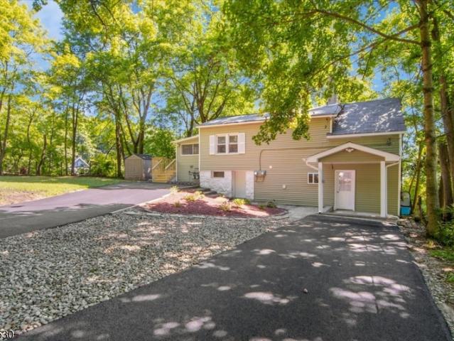 House for sale in Newton, New Jersey