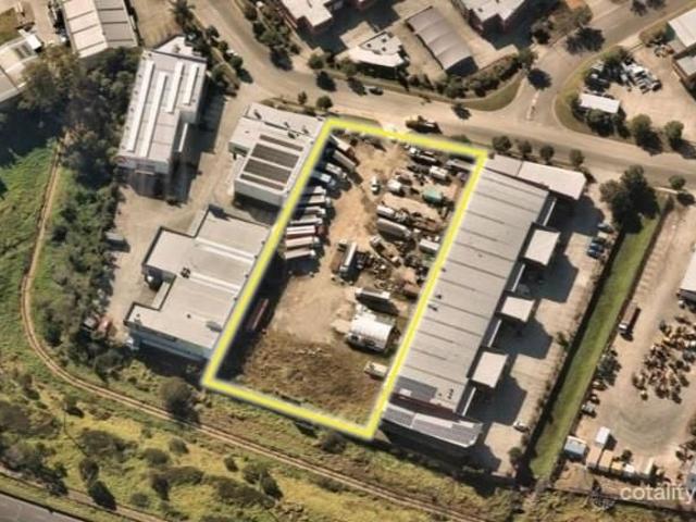 Warehouse for rent in Toombul, Queensland