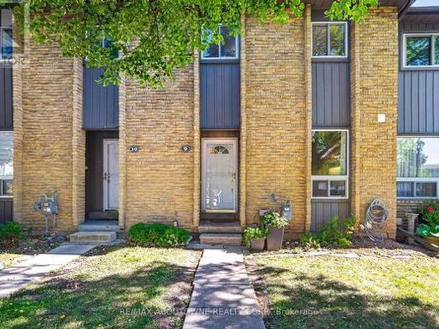 Townhouse for sale in Oakville, Golden Horseshoe