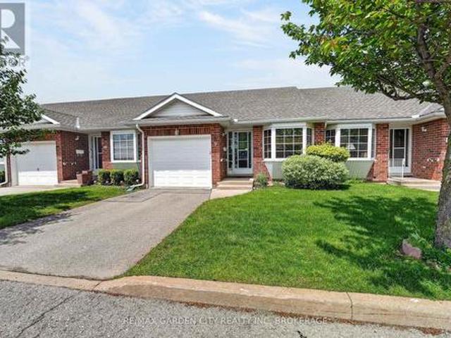 Townhouse for sale in Niagara, Ontario