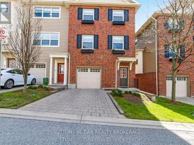 Townhouse for sale in Arva, Ontario