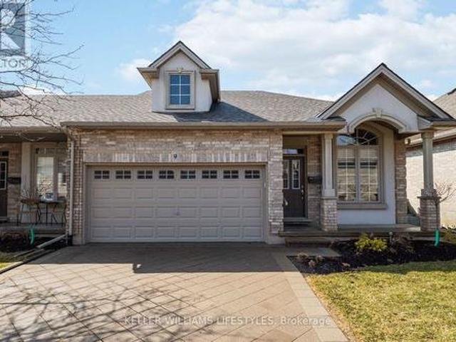 Condo for sale in Denfield, Ontario