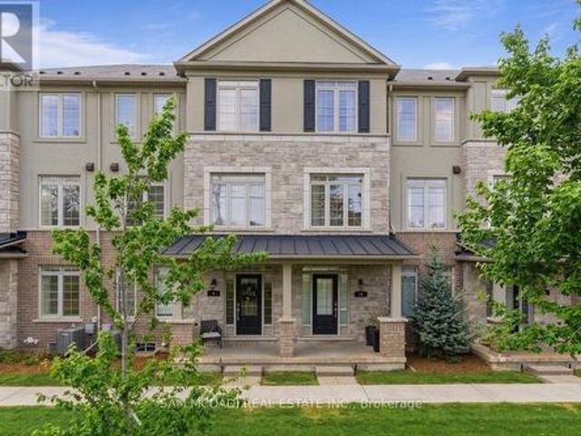 Townhouse for sale in Ancaster, Ontario