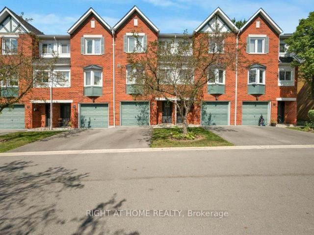 Condo for sale in Oakville, Ontario