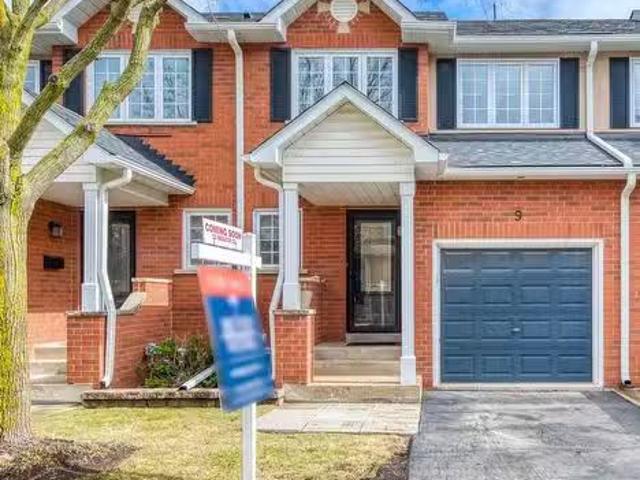 Condo for sale in Fairway Glen, Burlington