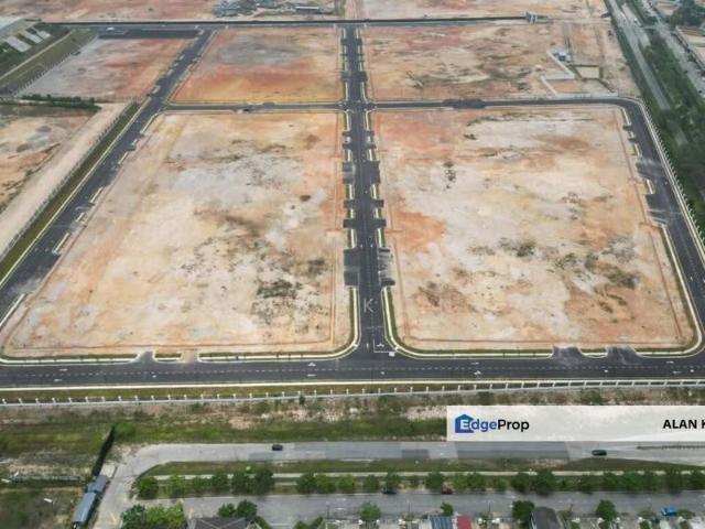 Warehouse for sale in Bandar Enstek, Nilai