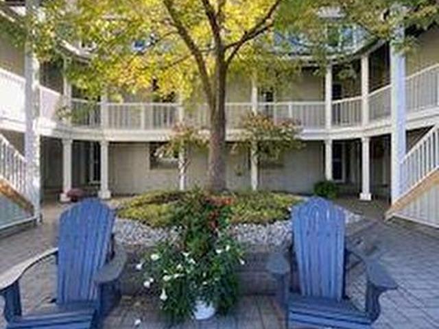 Townhouse for rent in Collingwood, Central Ontario