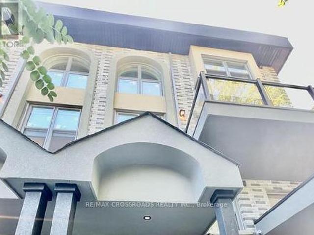 Townhouse for rent in Durham, Ontario