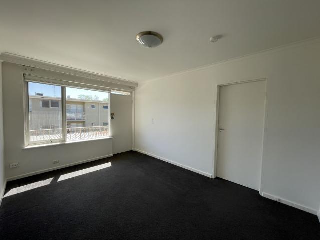 Apartment for rent in Ormond, Melbourne