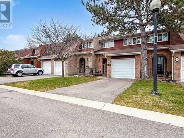 Townhouse for sale in Mississauga, Ontario