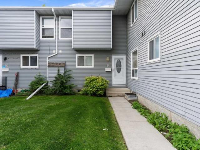 Townhouse for sale in Wedgewood, Alberta