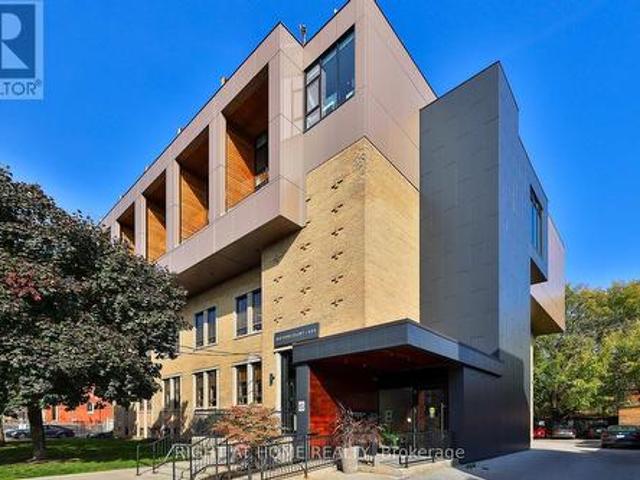 Townhouse for rent in Woburn, Ontario