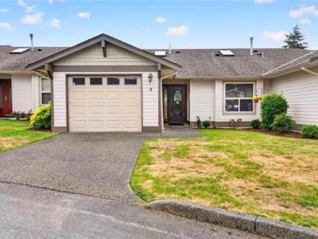 House for sale in Clayoquot, British Columbia