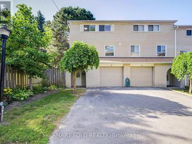 Townhouse for sale in Woburn, Ontario