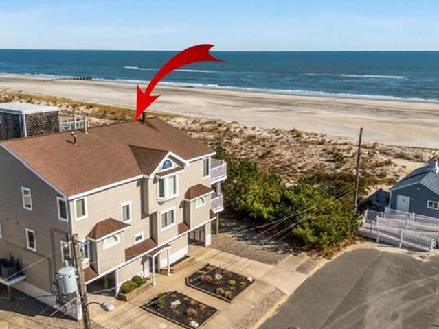 Townhouse for sale in Sea Isle City, New Jersey