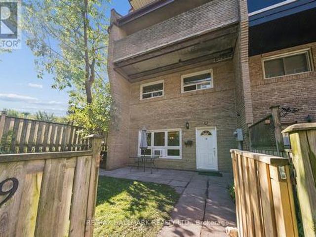Townhouse for sale in Scarborough—Guildwood, Toronto