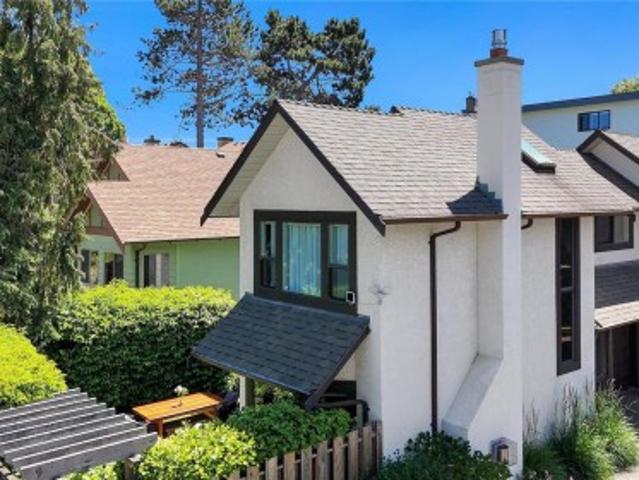 House for sale in Victoria, British Columbia