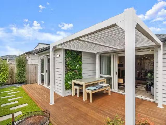 House for sale in Awhitu