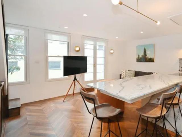 House for rent in North Kensington, Greater London