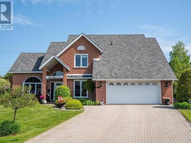 House for sale in Sault Sainte Marie, Ontario