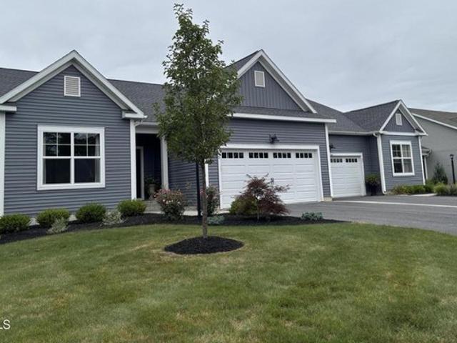 Townhouse for sale in Malta, New York