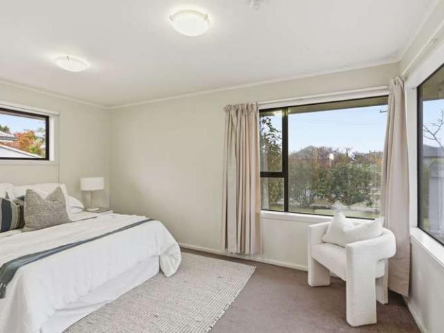 House for sale in Chaslands, Canterbury