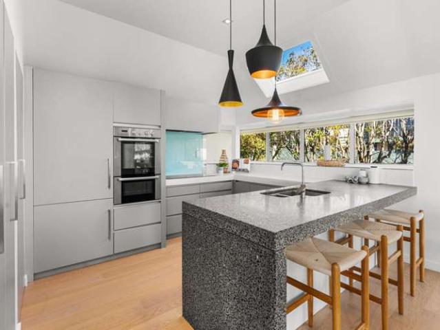 House for sale in Chaslands, Canterbury