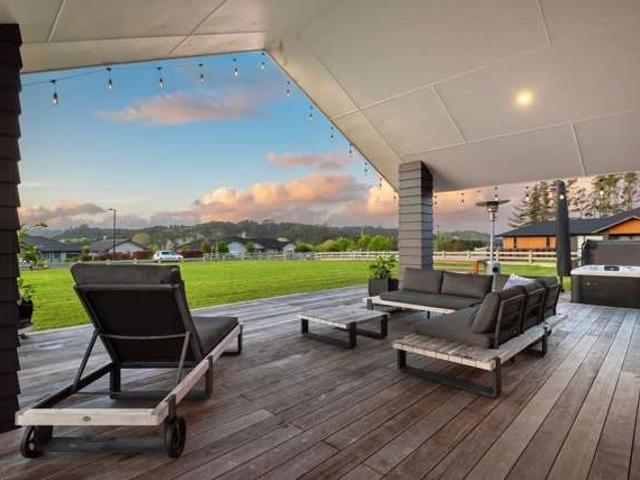 Property for sale in Kaukapakapa