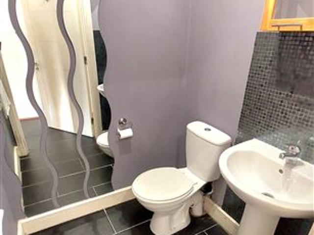 Semi Detached House for sale in Ferrybank