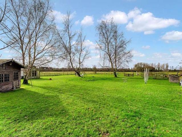 House for sale in Hale