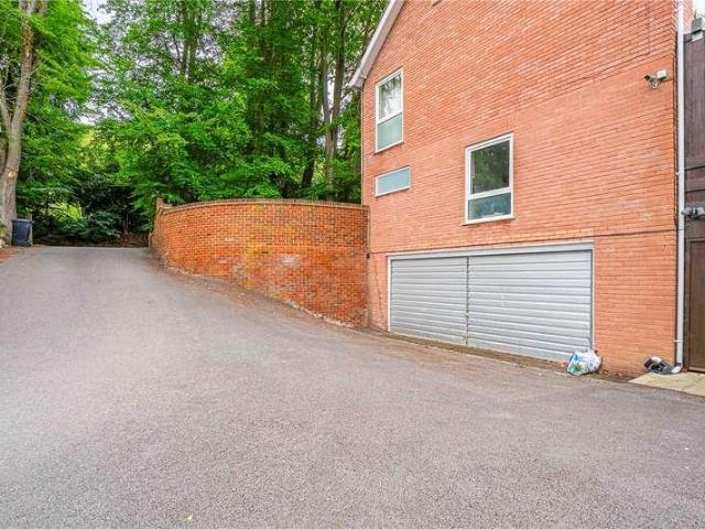 House for sale in Whipsnade, Bedfordshire