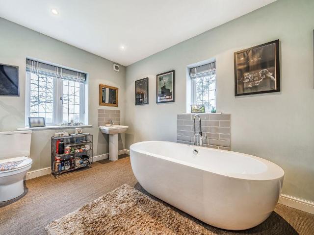 House for sale in Stanford On Avon, Leicestershire