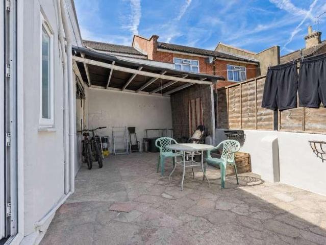 House for sale in Whitton, Greater London