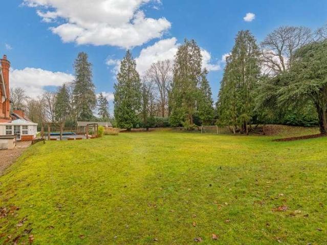 House for sale in Shiplake, Berrick Salome