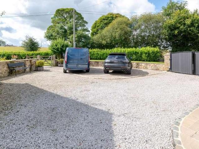 House for sale in Gisburn Forest, Paradise