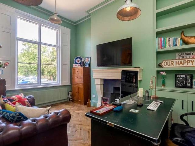 House for sale in Green Close, Warwickshire