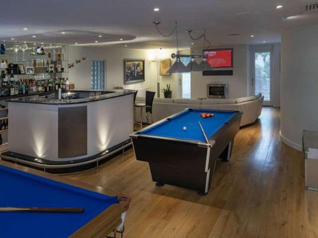 Flat for sale in Herne Hill, Greater London