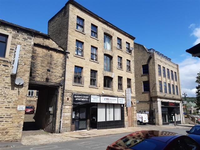 Flat for sale in Boothtown, Halifax